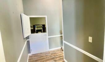 2318 Pass Rd 7a, Biloxi, MS 39531