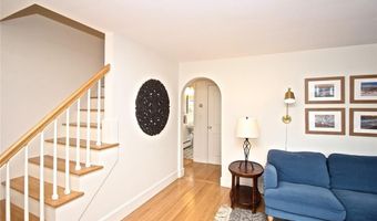 139 Coggeshall Ave, Newport, RI 02840