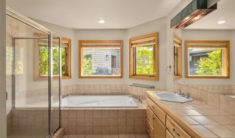 259 Eagle Bend Dr, Bigfork, MT 59911