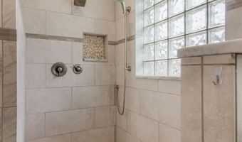 2113 KIRKLAND LAKE Dr, Auburndale, FL 33823