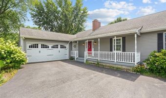 13 Sunnyside Dr, Cumberland, RI 02864