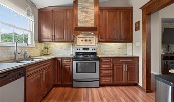 100 Holly Green Dr, Ballwin, MO 63021