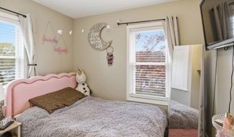 90 Sweetbriar Ave, East Providence, RI 02915