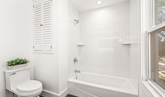 73 3rd Ave C, Atlantic Highlands, NJ 07716