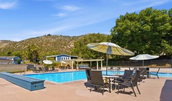 8975 Lawrence Welk Dr 23, Escondido, CA 92026