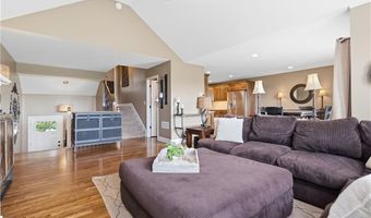 4911 141st Ter, Basehor, KS 66007