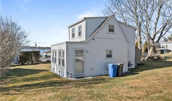 30 Warren Ave A, Middletown, RI 02842