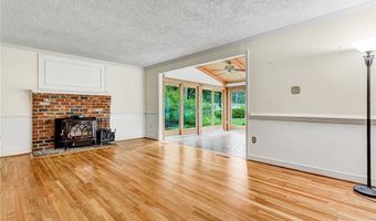 14383 Country Club Dr, Ashland, VA 23005