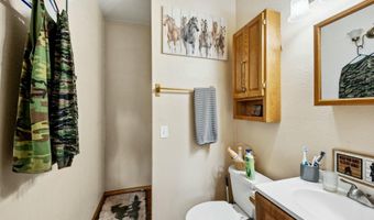 457619 S US-95, Careywood, ID 83809