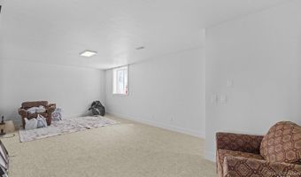 4660 Hawthorne Rd, Chubbuck, ID 83202