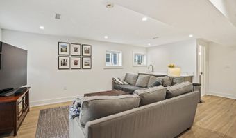1410 C St NE, Washington, DC 20002