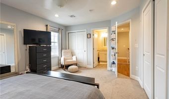 88 Phillip Ave, Cumberland, RI 02864