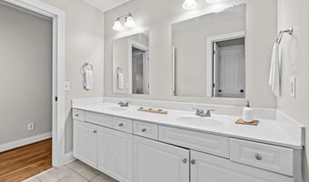 219 MOUNTAIN LAKE Trl, Alabaster, AL 35007