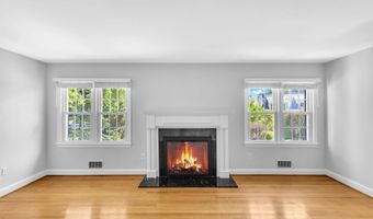 3548 N VALLEY St, Arlington, VA 22207