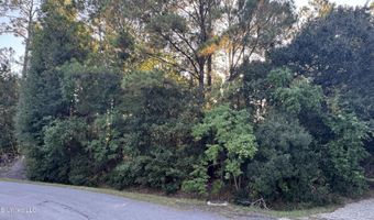 9079 Iris St, Bay St. Louis, MS 39520