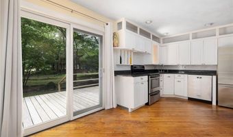 930 N Main Rd, Jamestown, RI 02835