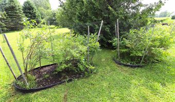 21 Rice Farm Ln, Brownington, VT 05860
