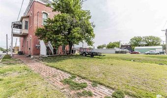 217 W 1st St, Abilene, KS 67410