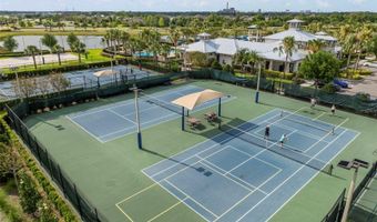 5923 SILVER SUN Dr, Apollo Beach, FL 33572