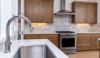 20607 SE Boer Pl, Bend, OR 97702