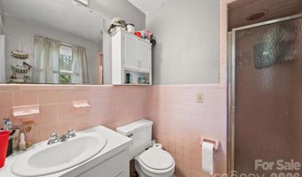 809 Elaine Dr, Albemarle, NC 28001