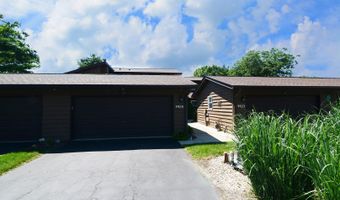 9925 Amanda Ln, Algonquin, IL 60102