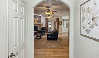 808 E Chapman Rd, Carlsbad, NM 88220