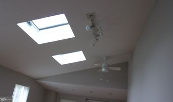 139 N 11TH St, Allentown, PA 18102