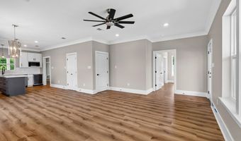 10113 Bald Eagle Dr, Biloxi, MS 39532