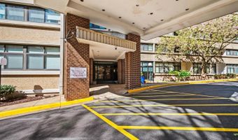 5911 EDSALL Rd 608, Alexandria, VA 22304