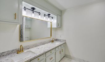 102 Hickory St, Brandon, MS 39042
