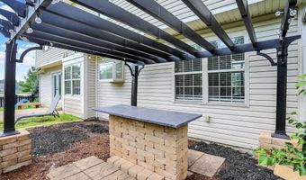 7589 Fox Tail Cir, Avon, IN 46123
