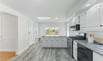 136 Frankfort St, Cranston, RI 02910