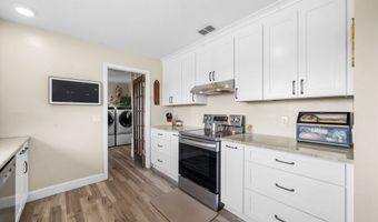 1750 SW 17th Ter, Bell, FL 32619