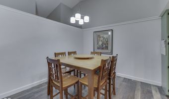 841 Country Ln, Indianapolis, IN 46217