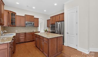 6615 Springs Mill Rd, Charlotte, NC 28277
