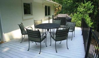 7913 CHARLESTON Ct, Bethesda, MD 20817