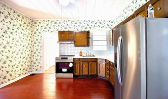 5557 Flat Mountain Rd, Alderson, WV 24910