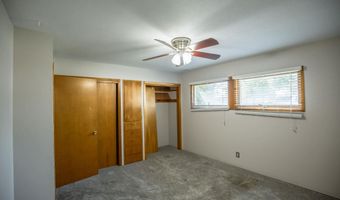 711 E Chubb St, Algona, IA 50511