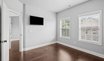 1044 Township Sq, Alpharetta, GA 30022