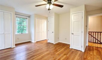 130 Hope Hill Ter, Cranston, RI 02921