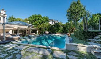 17980 Rancho St, Encino, CA 91316