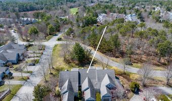 8 Hollyhock Knoll Ct 8, Bourne, MA 02532