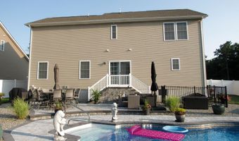 324 Nolan Ave, Bayville, NJ 08721