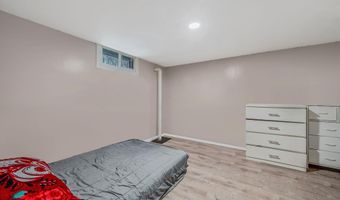 26 Smith St, Amityville, NY 11701