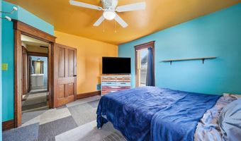 325 W 5th St, Auburn, IN 46706