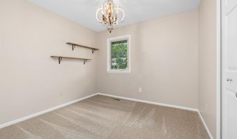 415 Duryea Dr, Auburn, IN 46706