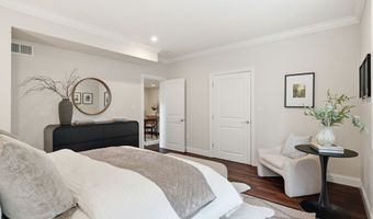 155 W 9th St 1, Boston, MA 02127