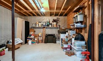 206 Park Ave, Altura, MN 55910
