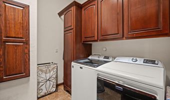 2686 Della Rd SW, Albuquerque, NM 87105